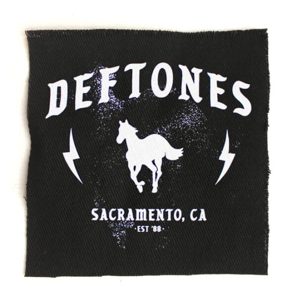 how old is deftones - Ilustrasi 3